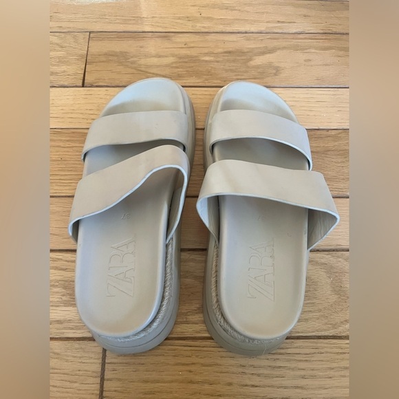 Zara - Slide Sandals - Picture 2 of 7